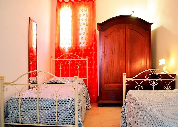 Con Giardino E Piscina Privata 45 *