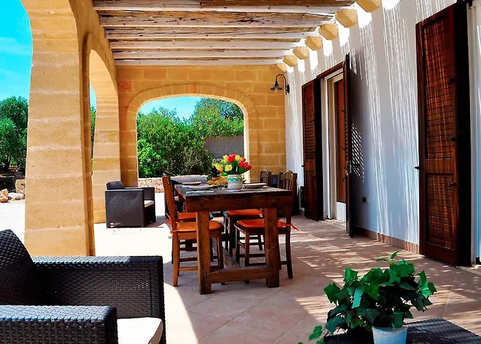 Con Giardino E Piscina Privata 45 ヴィラ *
