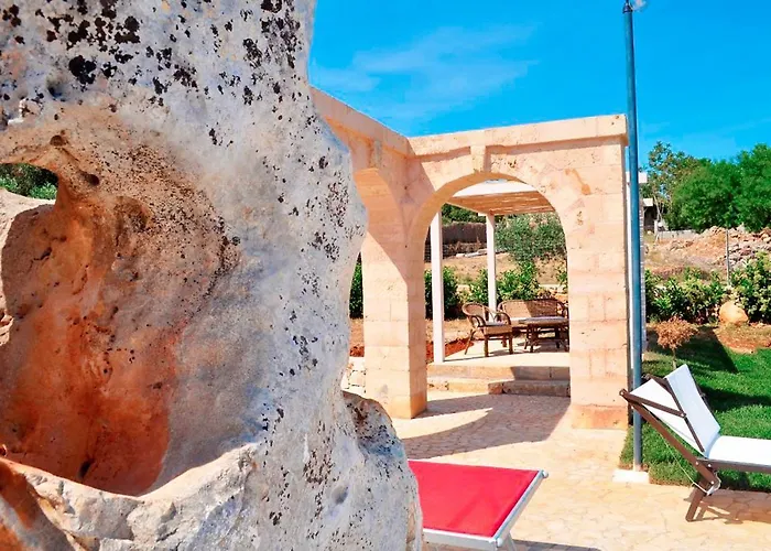Con Giardino E Piscina Privata 45 *